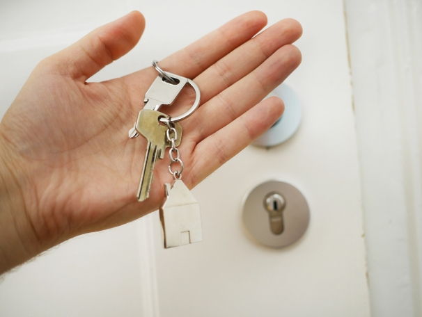 https://KimmHackett.StopRentingStartOwning.net